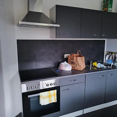 Monteur Budget-ferienhaus In Hof, Stadtnaehe *