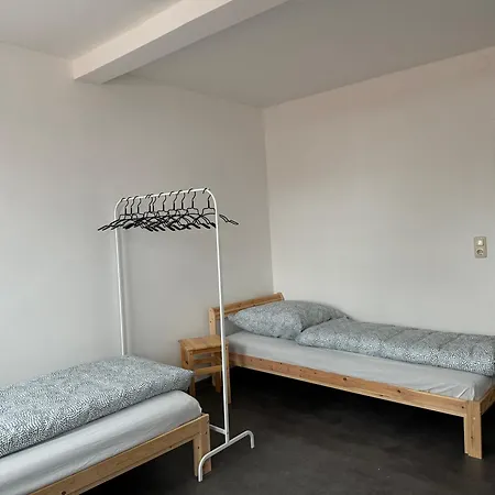 Monteur Budget-ferienhaus In Hof, Stadtnaehe *