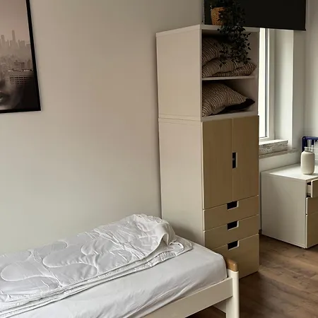 Monteur Budget-ferienhaus In Hof, Stadtnaehe Apartman